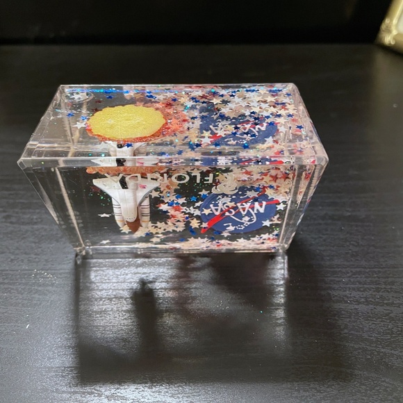 Florida NASA Florida Space Shuttle Shaker Mini Tote Jupiter Lighthouse - Picture 9 of 12